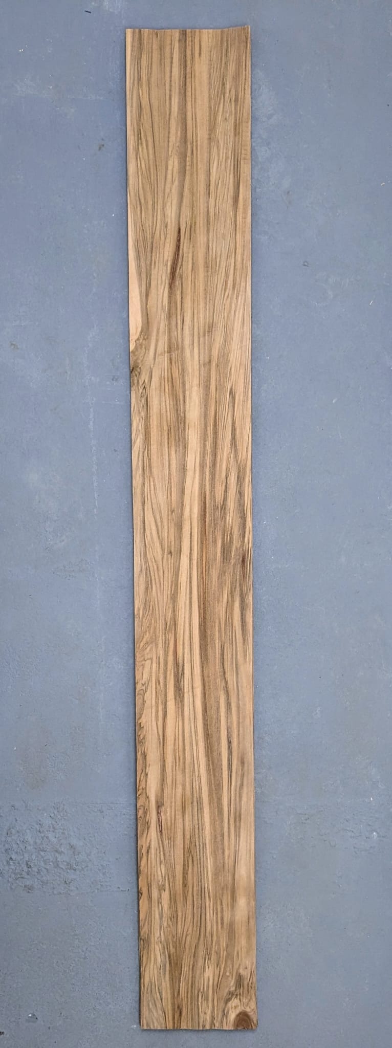 Red gum (satijnnoten) fineer | 140x17 cm