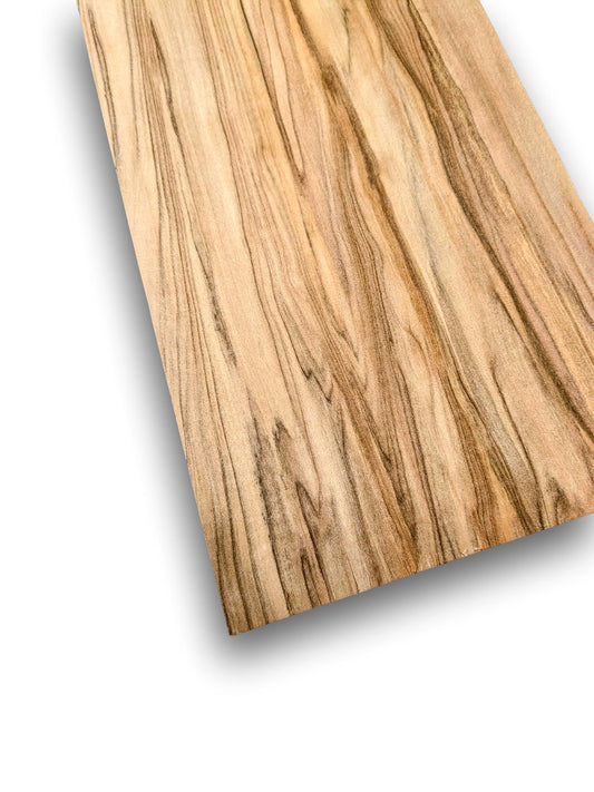 Red gum (satijnnoten) fineer | 140x18 cm