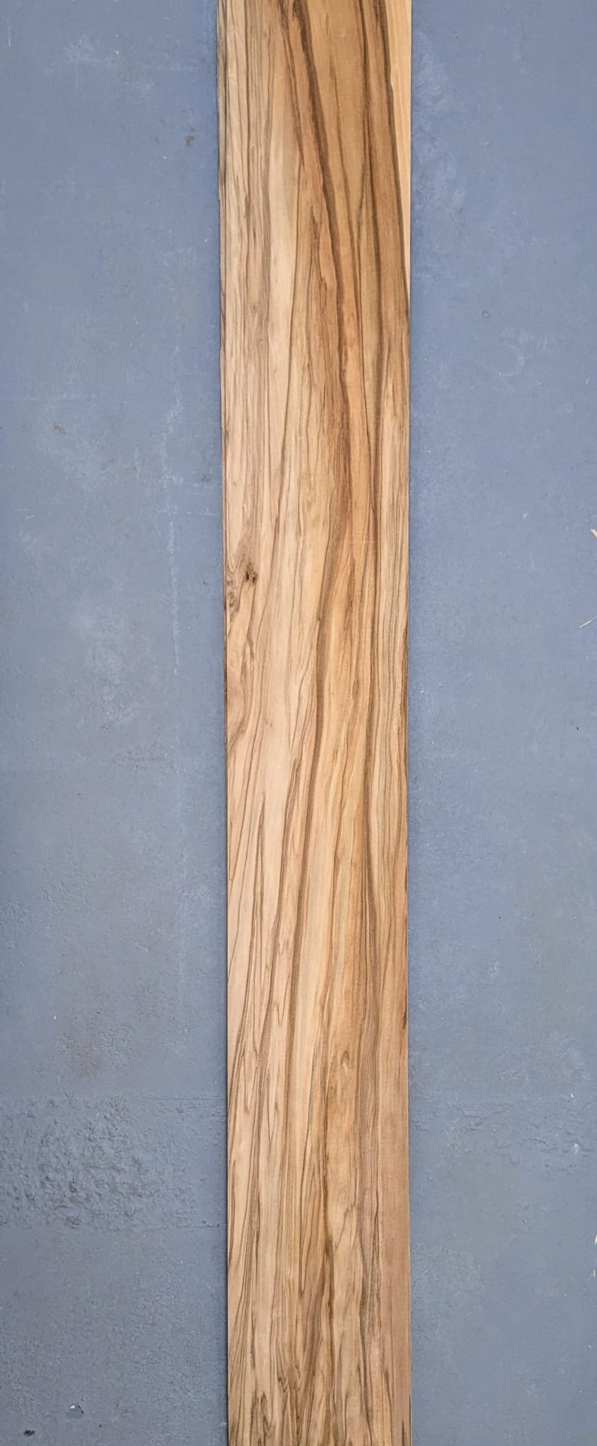 Red gum (satijnnoten) fineer | 140x18 cm