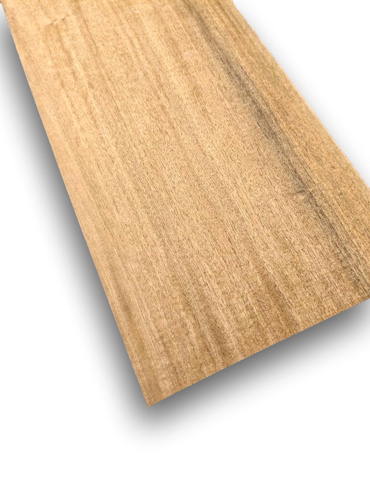Iroko fineer | 180x15 cm