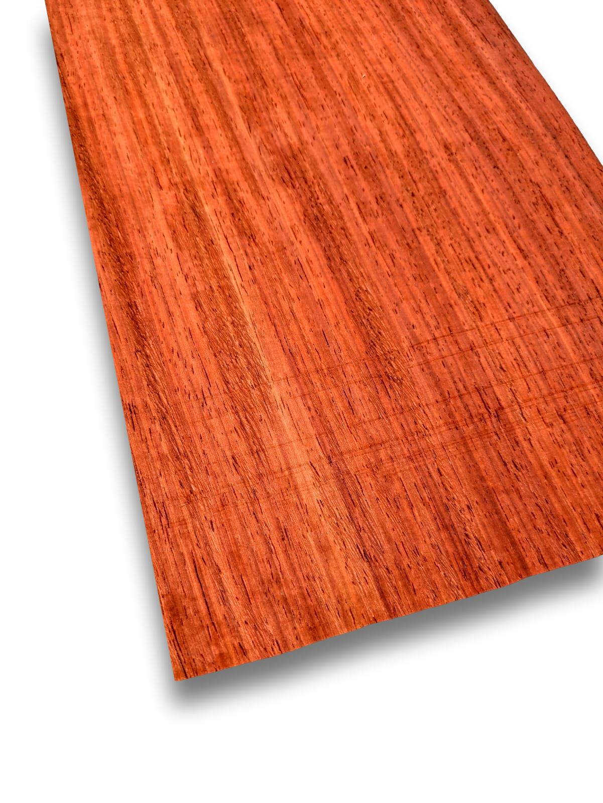 Padoek fineer | 214x24 cm