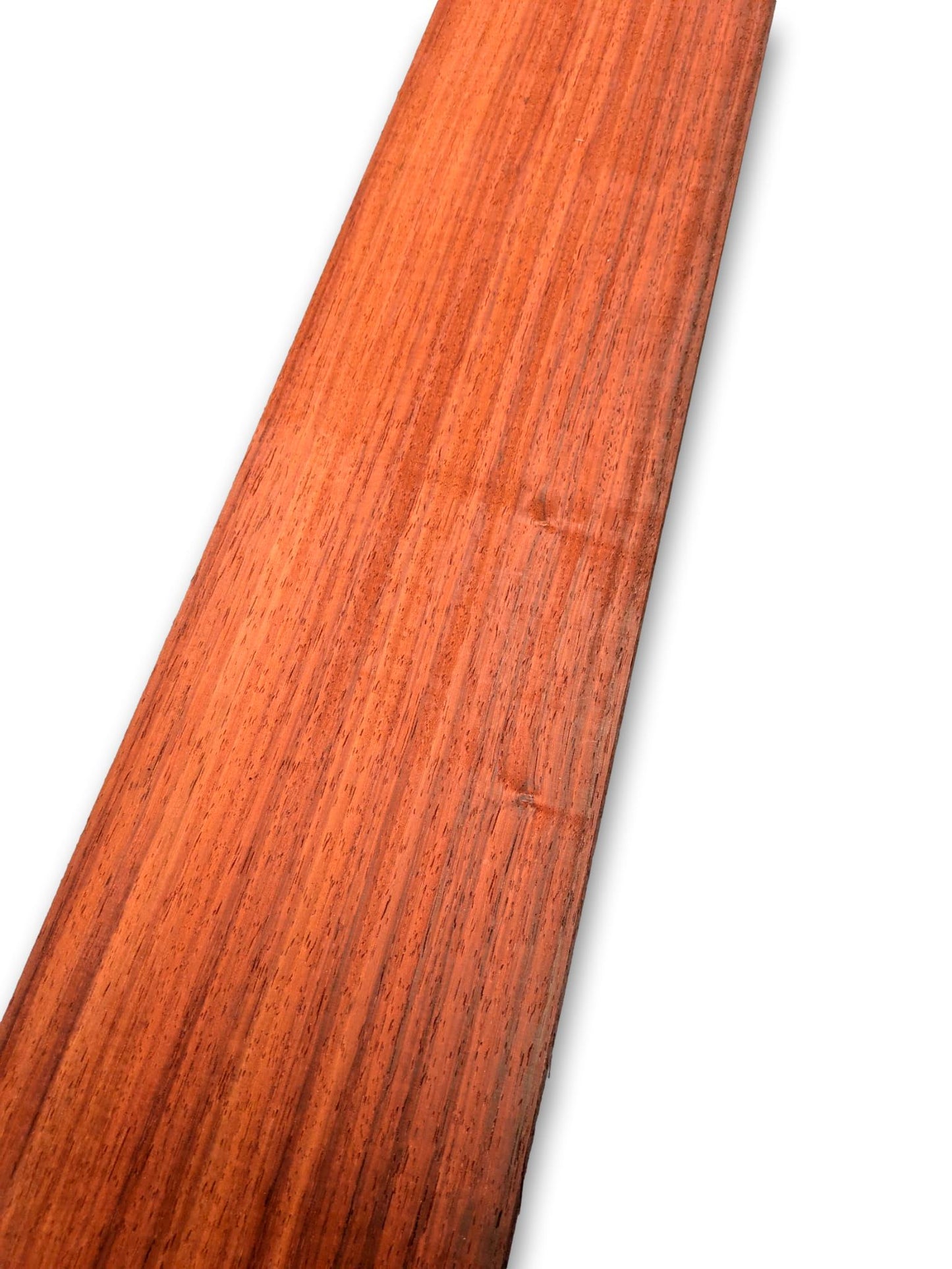 Placage de Padouk | 25 feuilles | 215x19 cm