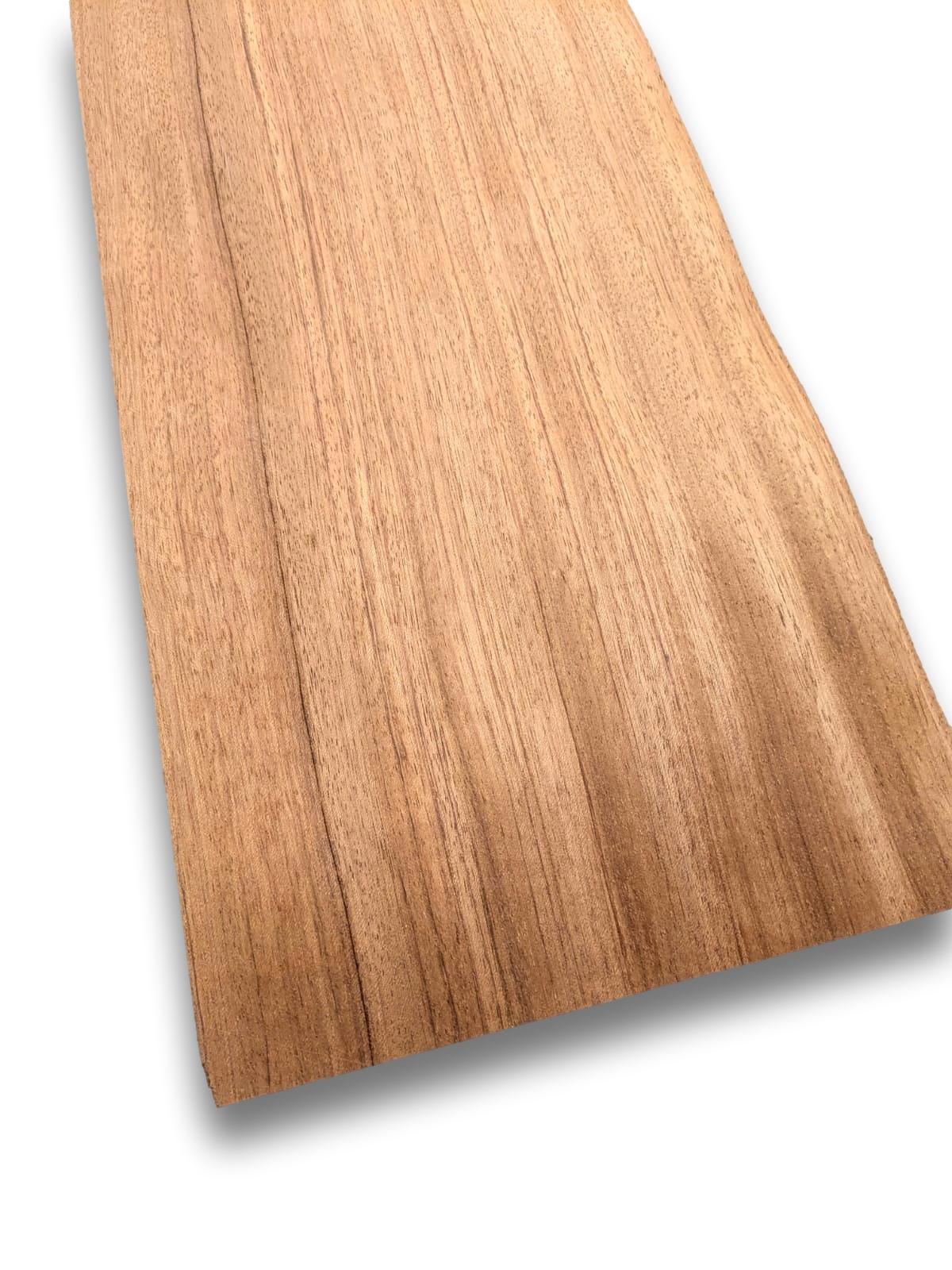Bubinga fineer | 235x20 cm