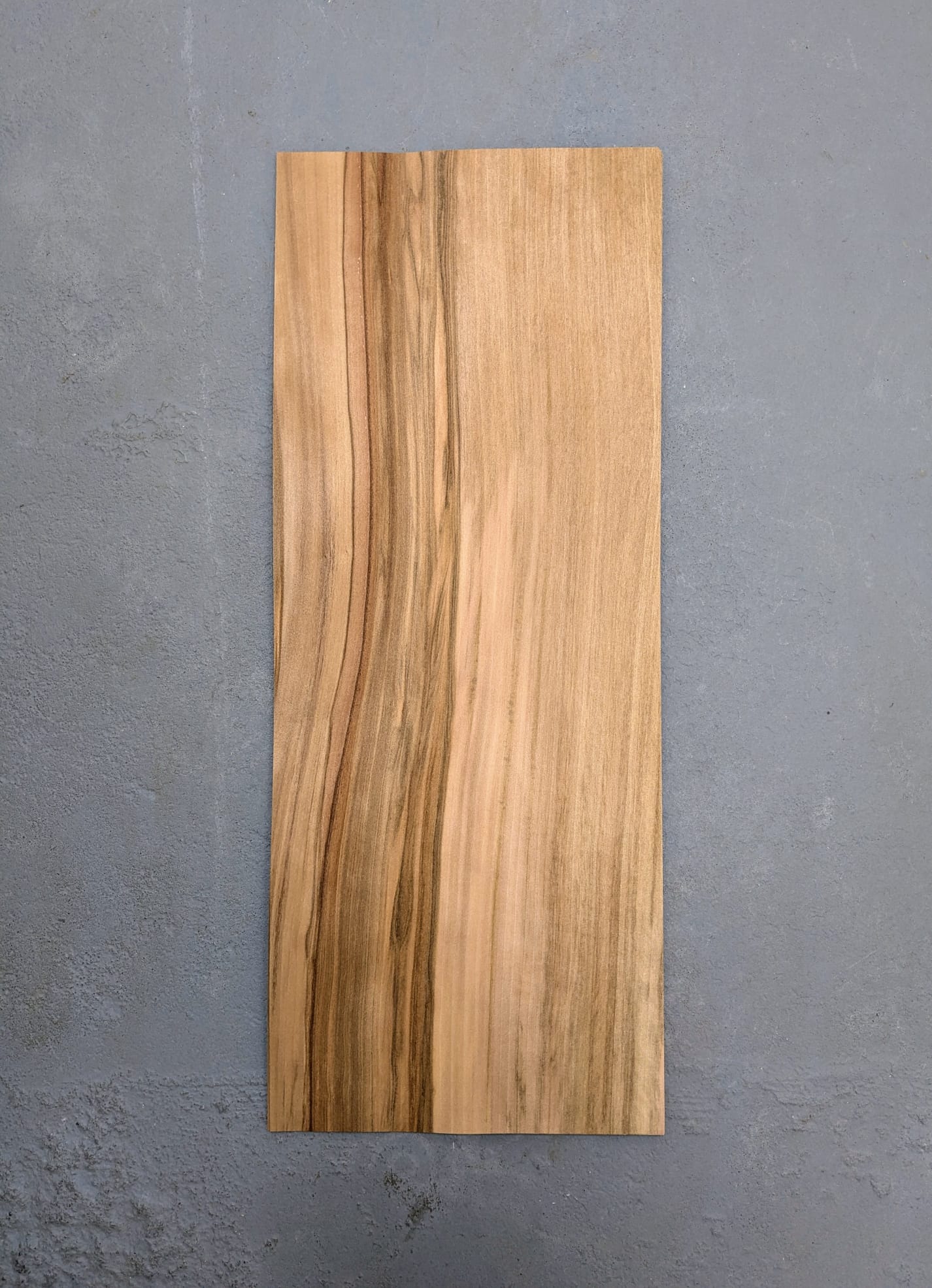 Red gum (satijnnoten) fineer | 50x20 cm