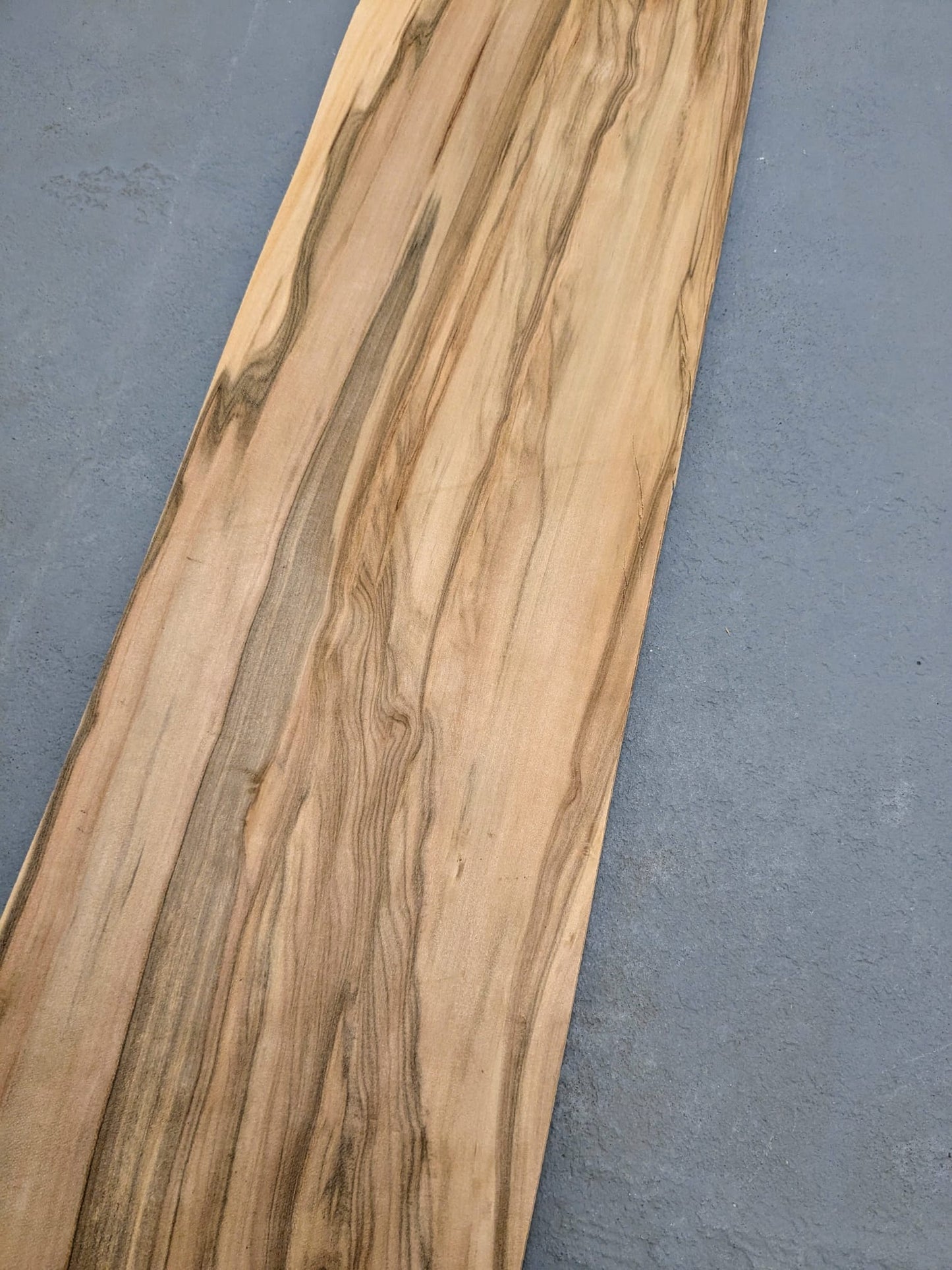 Red gum (satijnnoten) fineer | 80x16 cm